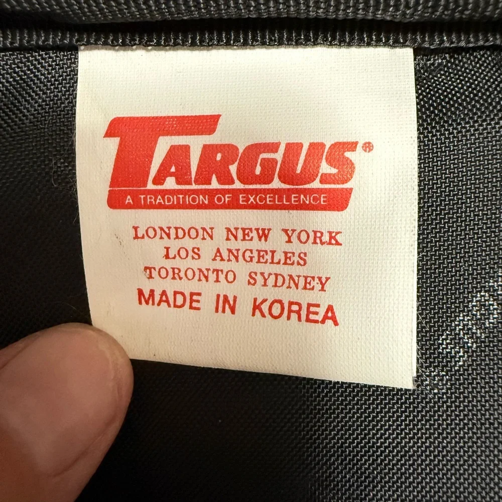 Vtg deadstock Targus Laptop Briefcase Y2K Office Core Minimalist Tech Bag Strap